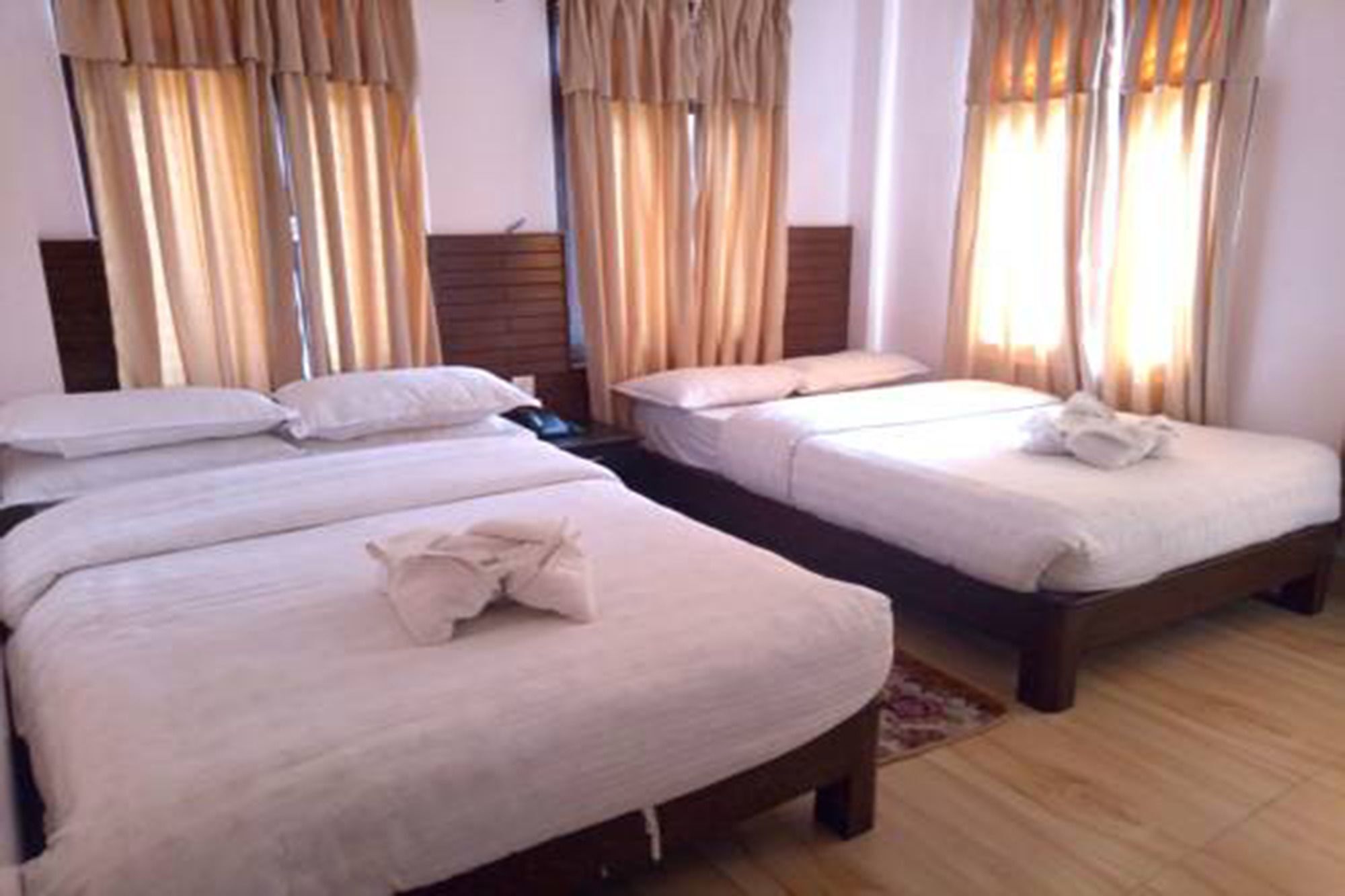 Hotel Alpine Villa بوكْرا المظهر الخارجي الصورة
